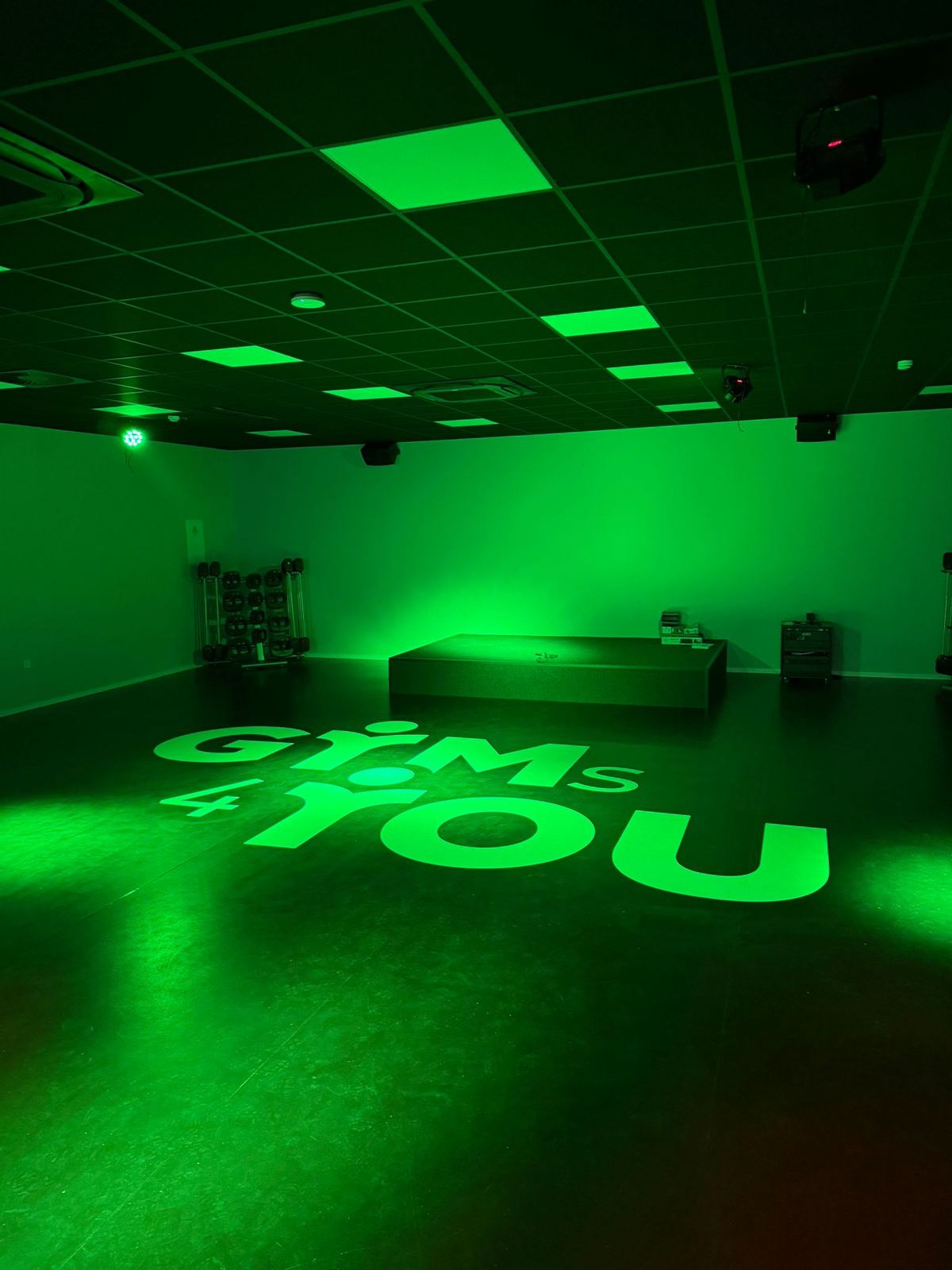 fitness oprema za teretanu Gyms4you – funkcionalna zona u fitness centru